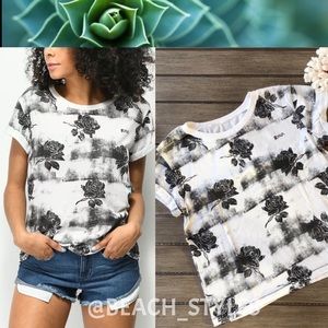 🌴🔆RVCA- OBLOVERS ROSES TEE SHIRT🔆🌴